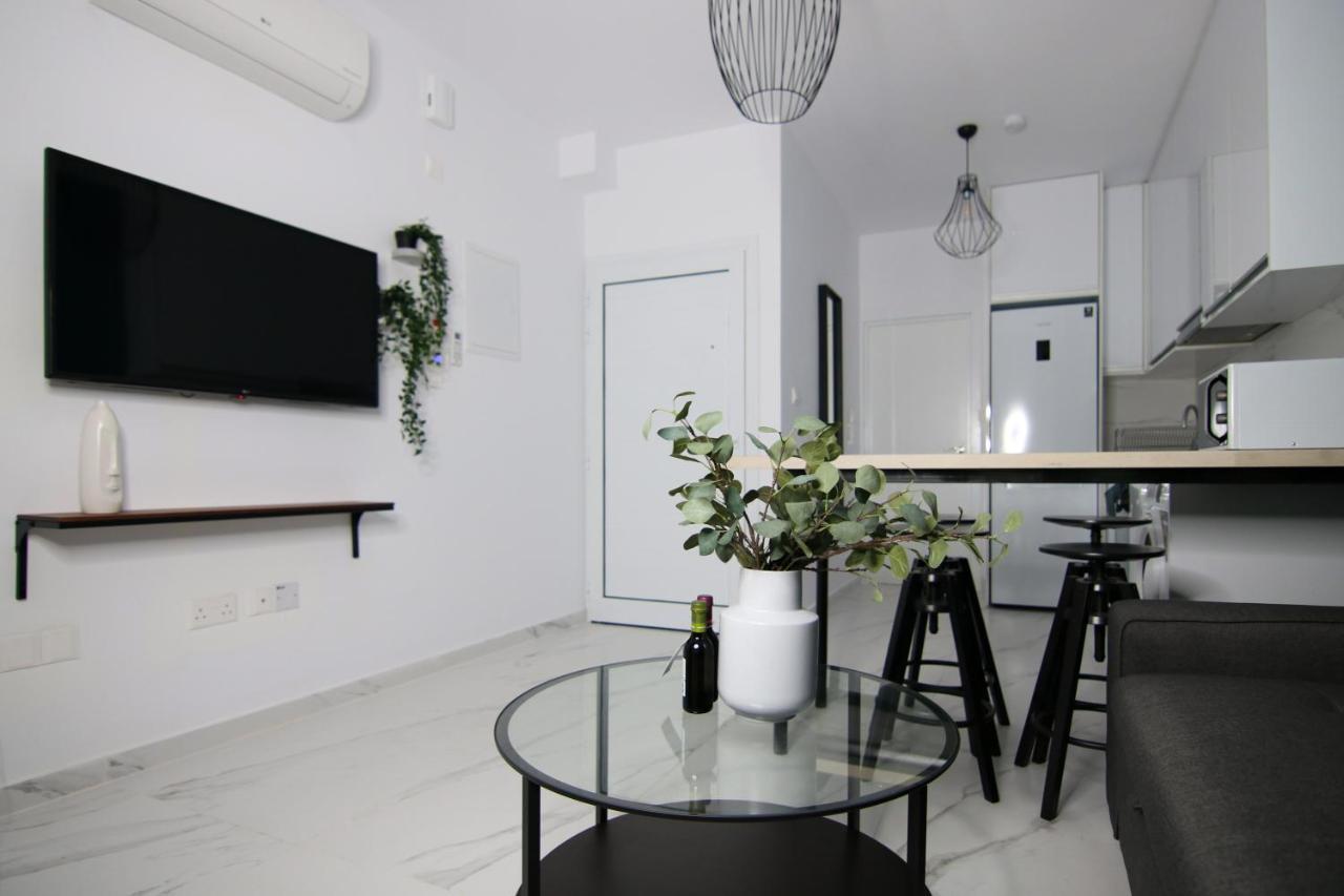 Phaedrus Living Seaside Romantic Flat Limnaria 123 Paphos Eksteriør bilde